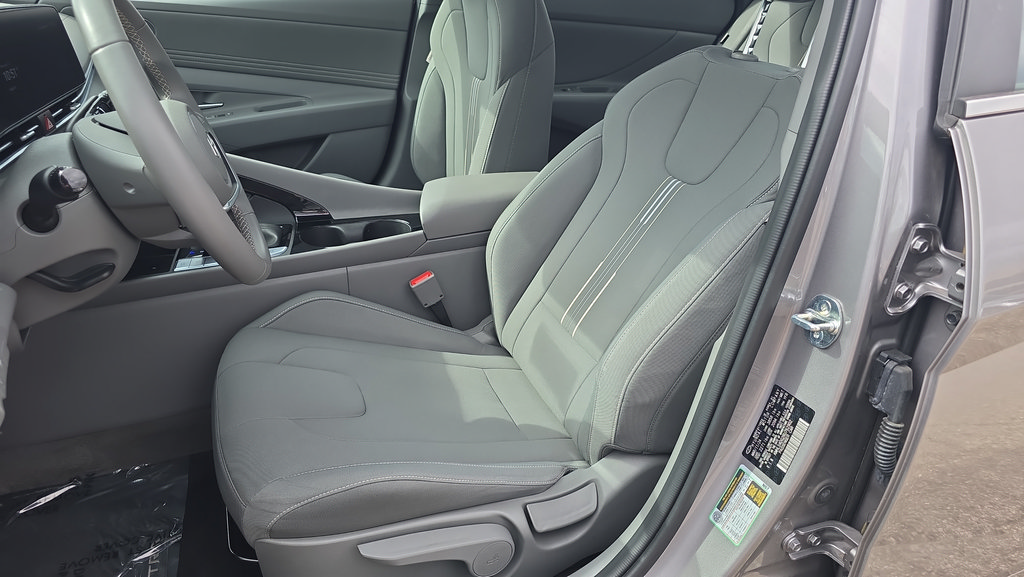 Used 2024 Hyundai Elantra SEL w/ Convenience Package FWD image 14
