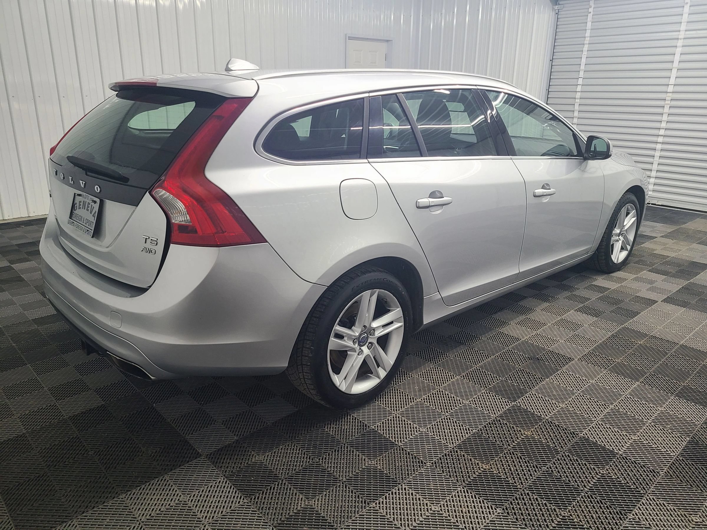 Used 2015 Volvo V60 T5 Premier AWD/4WD image 10