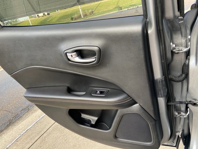 Used 2019 Jeep Compass Latitude image 50