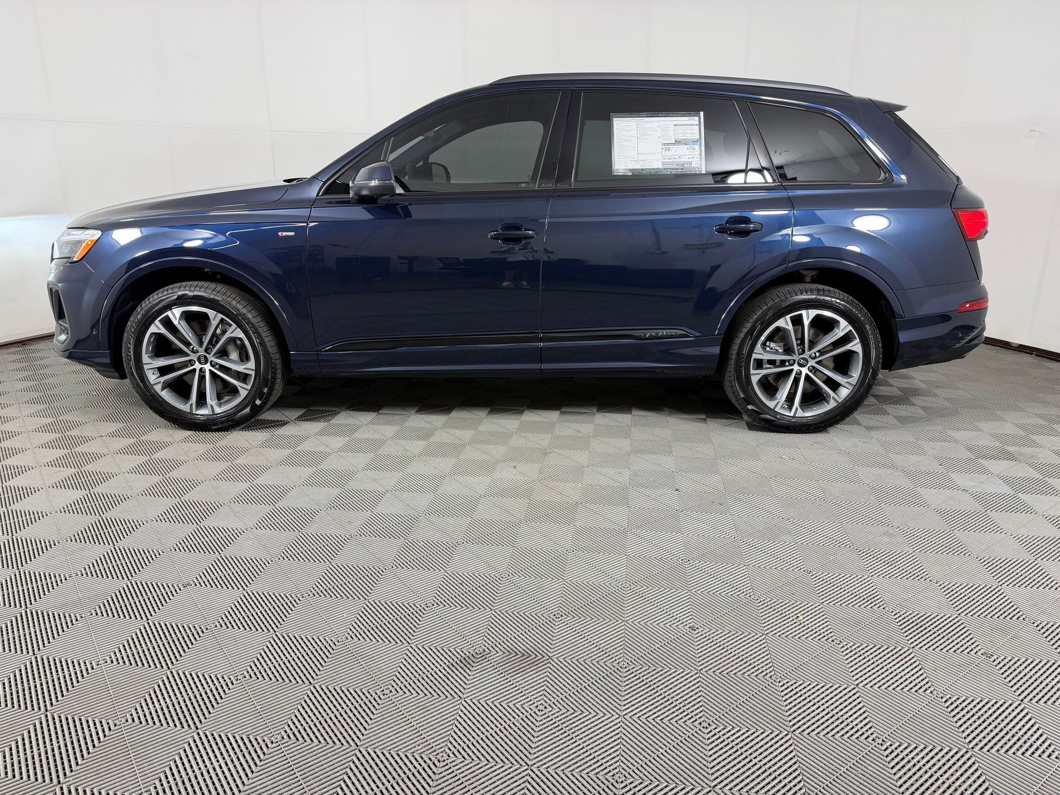 New 2026 Audi Q7 3.0T Premium AWD/4WD image 2