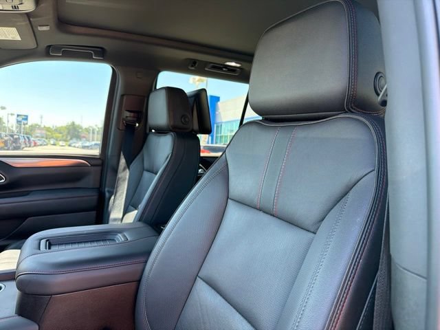 Used 2023 Chevrolet Tahoe RST w/ Luxury Package AWD/4WD image 15