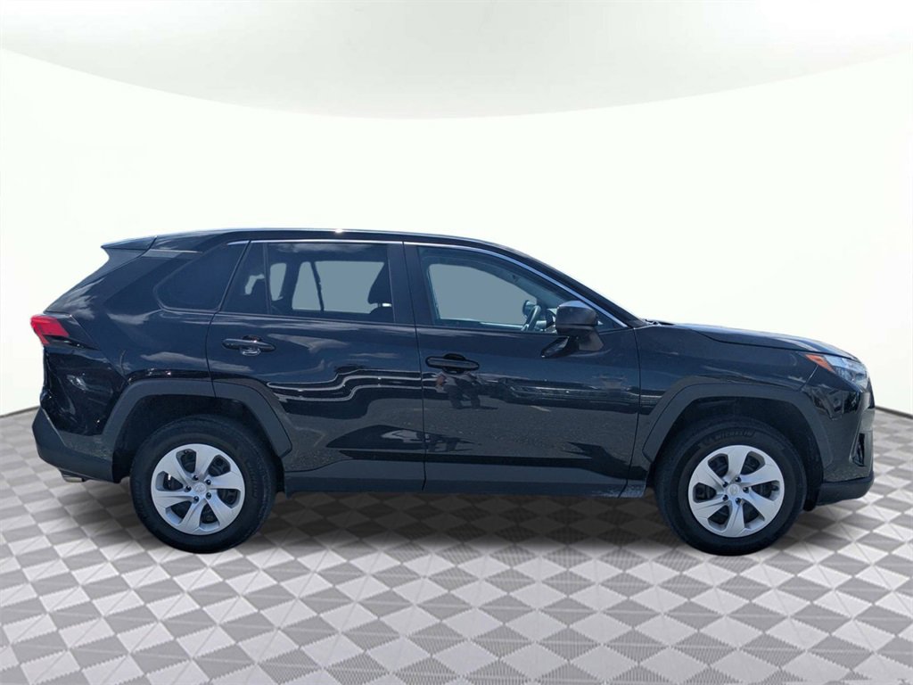 Used 2024 Toyota RAV4 LE image 2