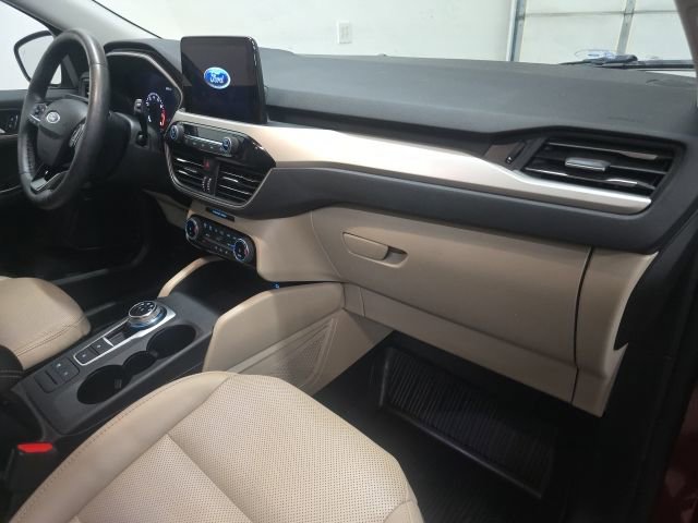 Used 2022 Ford Escape SEL image 5