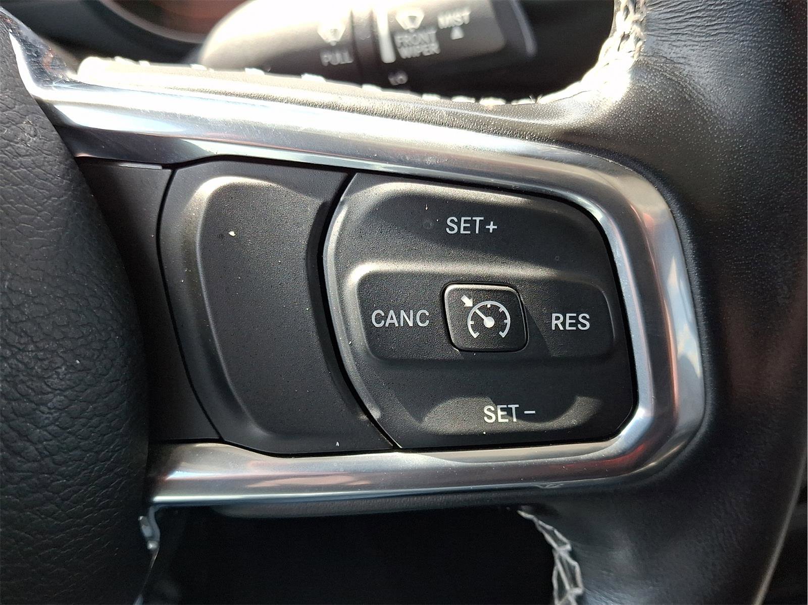 Used 2022 Jeep Gladiator Overland w/ Popular Equipment Package image 24