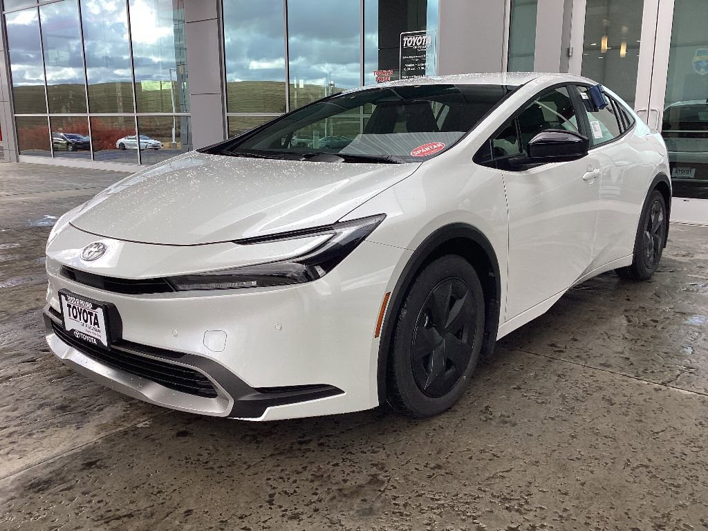 New 2026 Toyota Prius Plug-In Hybrid image 4