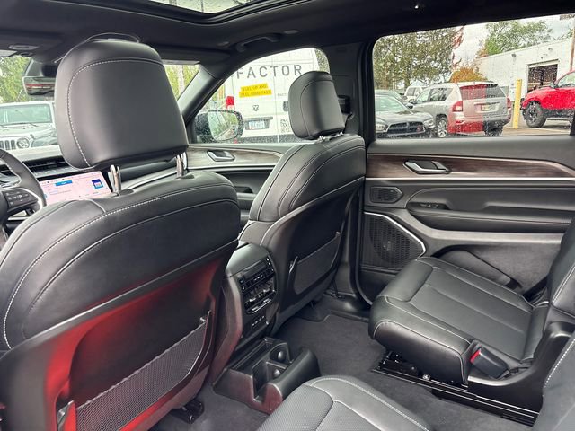New 2026 Jeep Grand Cherokee L Limited AWD/4WD image 9