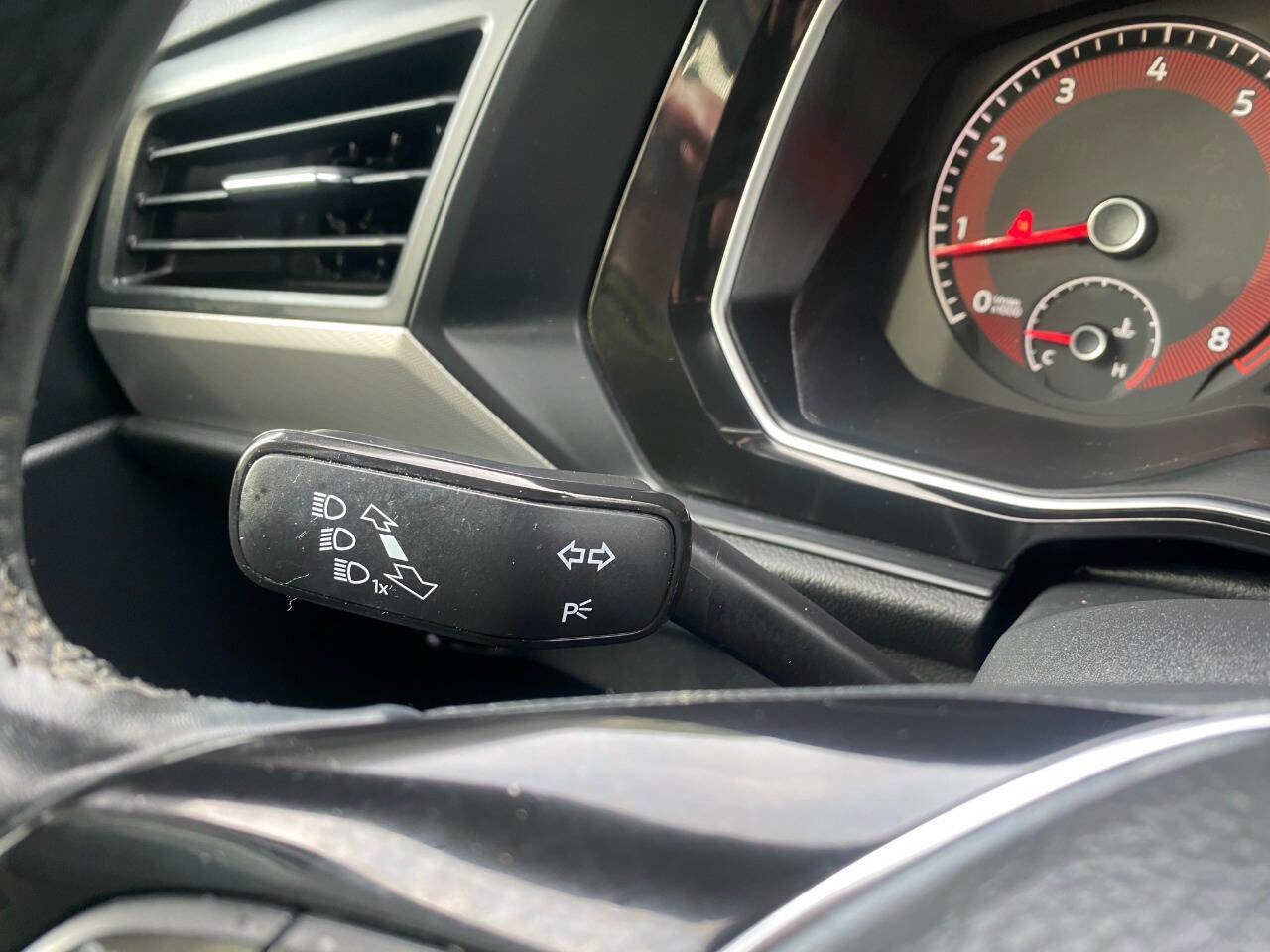 Used 2019 Volkswagen Jetta SE image 29