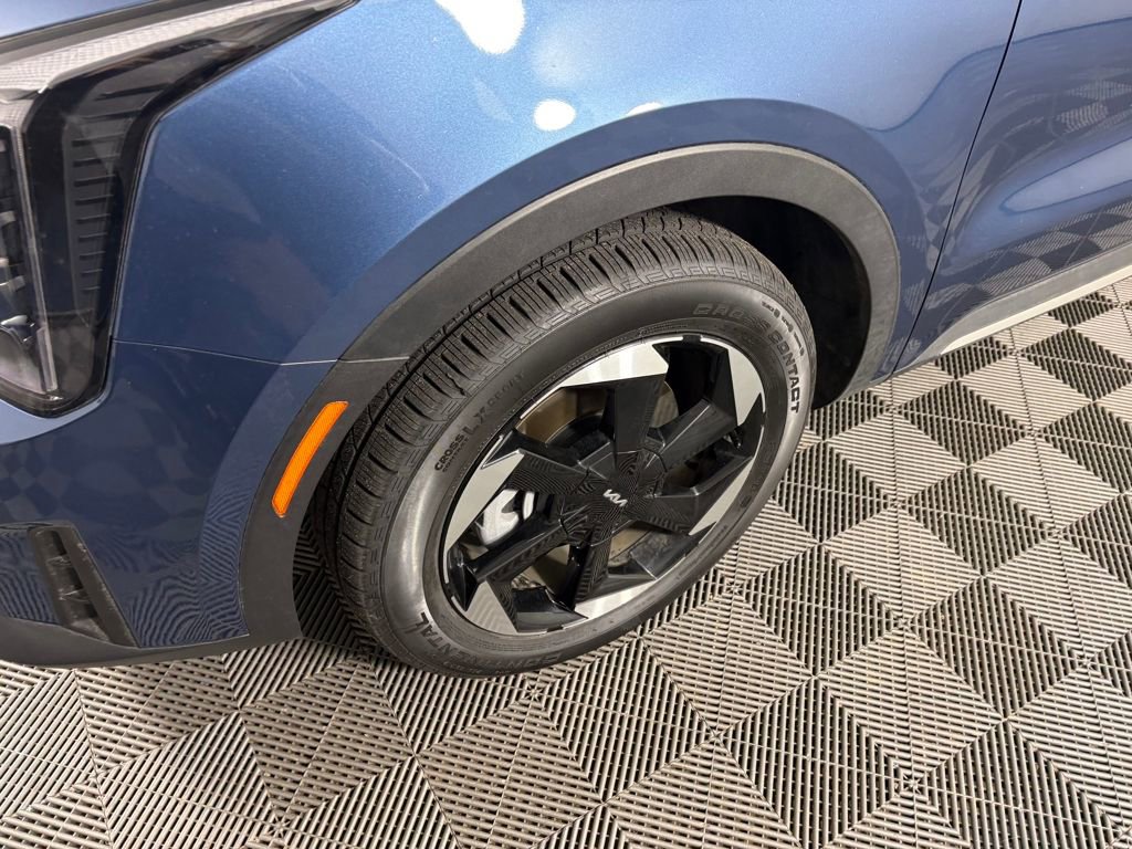 Used 2025 Kia Sorento EX image 11