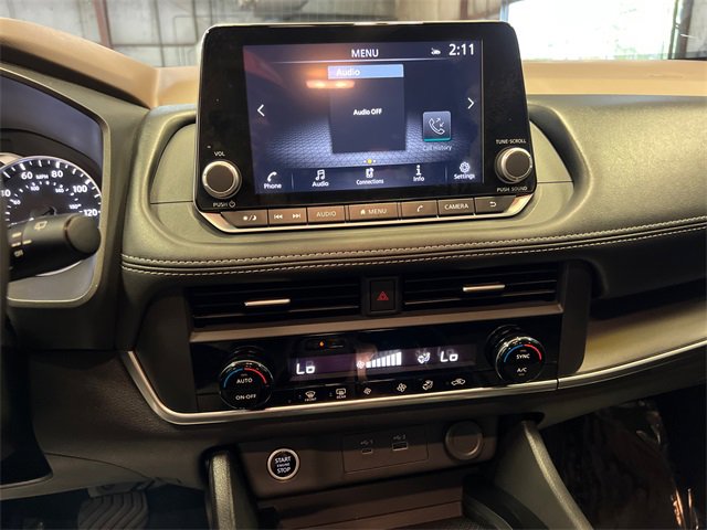 Used 2023 Nissan Rogue SV image 24