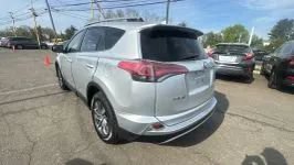 Used 2016 Toyota RAV4 XLE AWD/4WD image 7