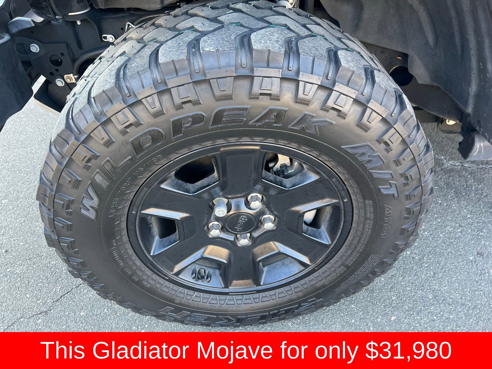 Used 2022 Jeep Gladiator Mojave w/ Cold Weather Group image 30