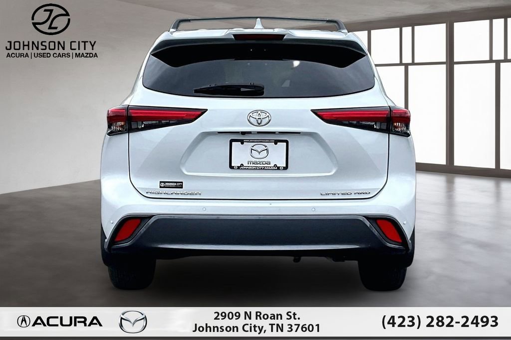 Used 2022 Toyota Highlander Limited AWD/4WD image 4