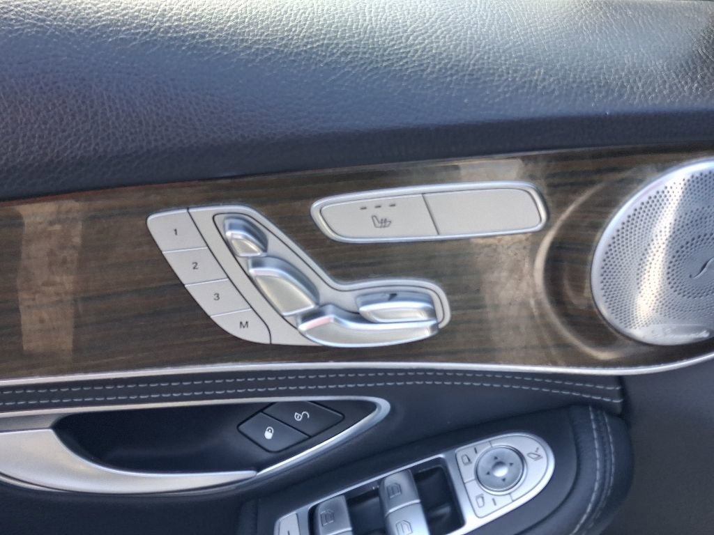 Used 2015 Mercedes-Benz C 300 4MATIC Sedan image 12