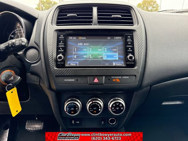 Used 2024 Mitsubishi Outlander Sport SE AWD/4WD image 19