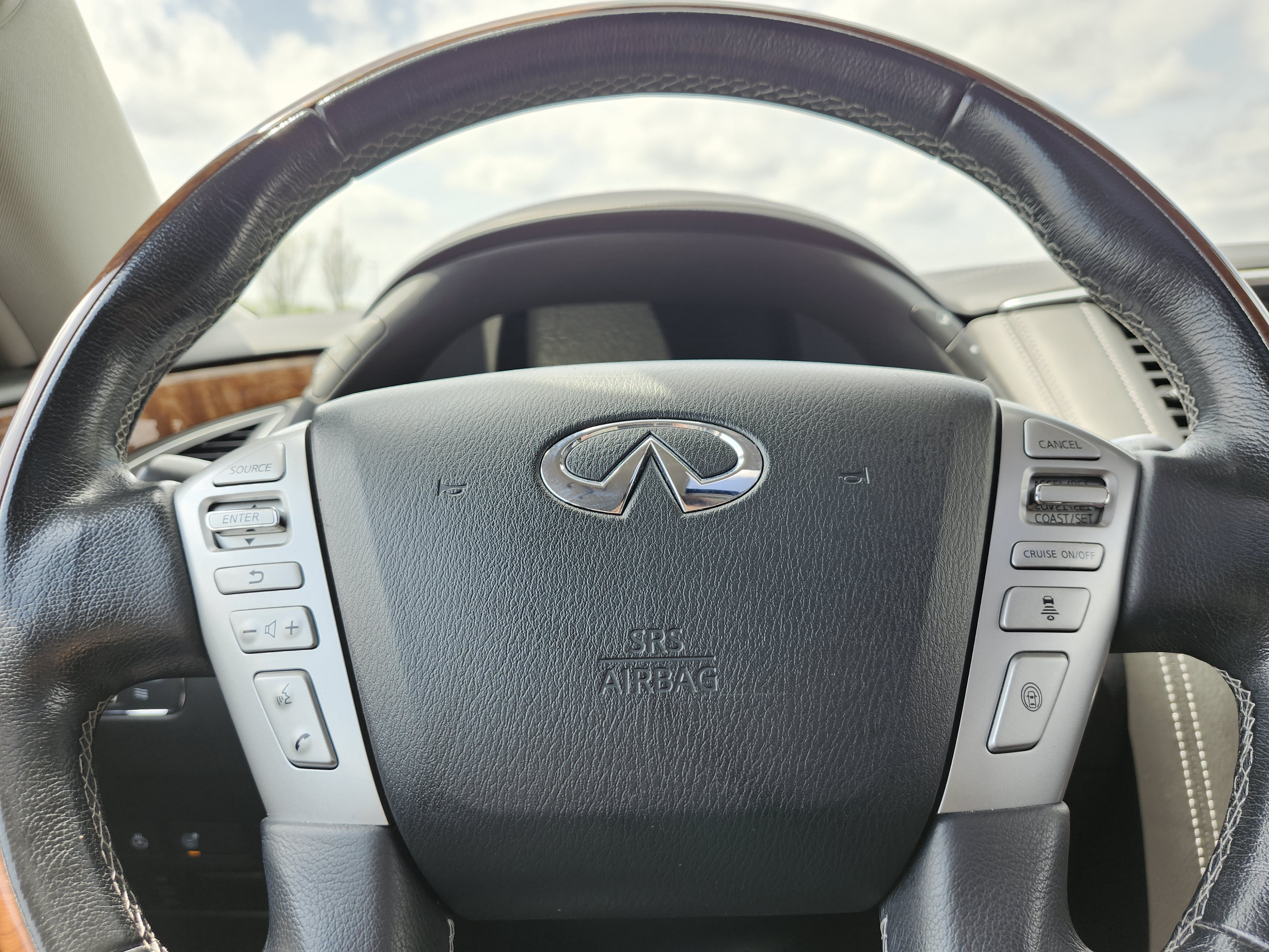 Used 2019 INFINITI QX80 Luxe w/ Proassist Package AWD/4WD image 29