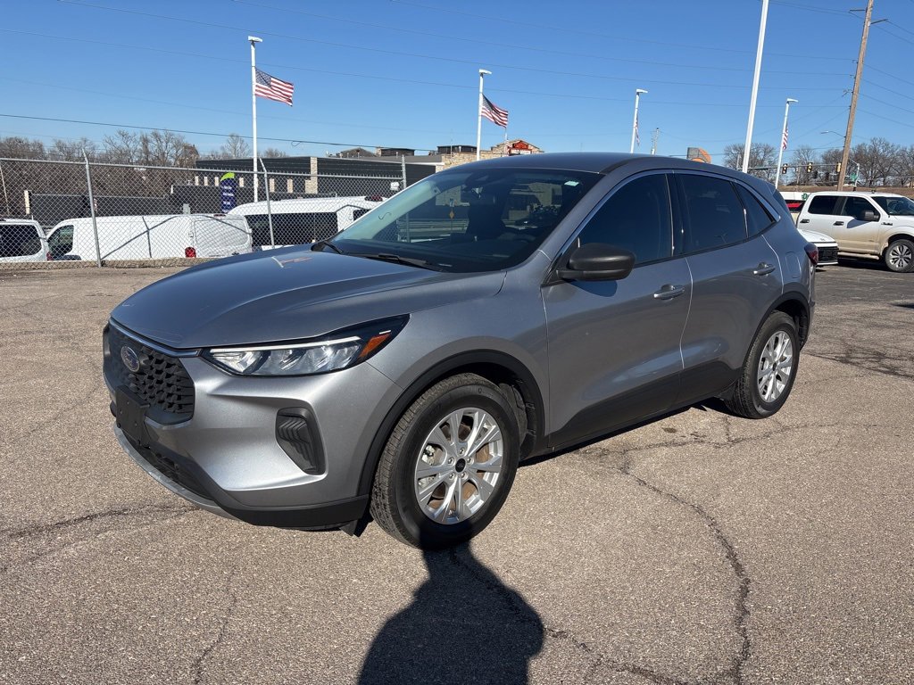Used 2023 Ford Escape Active image 3
