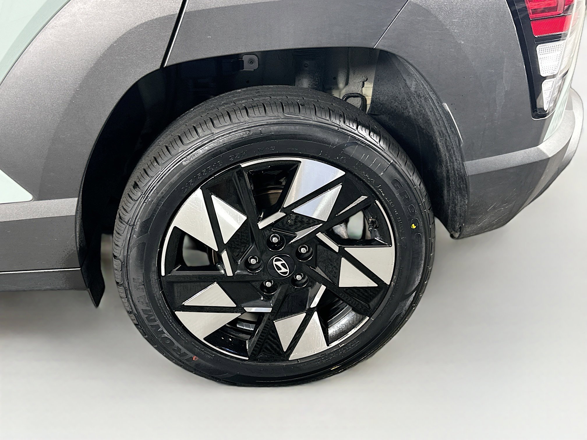 Used 2025 Hyundai Kona SEL image 11