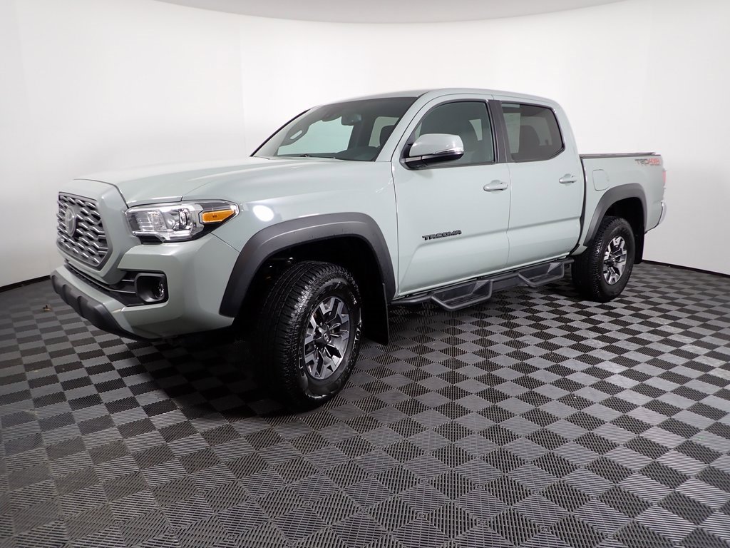 Used 2023 Toyota Tacoma TRD Off-Road image 9