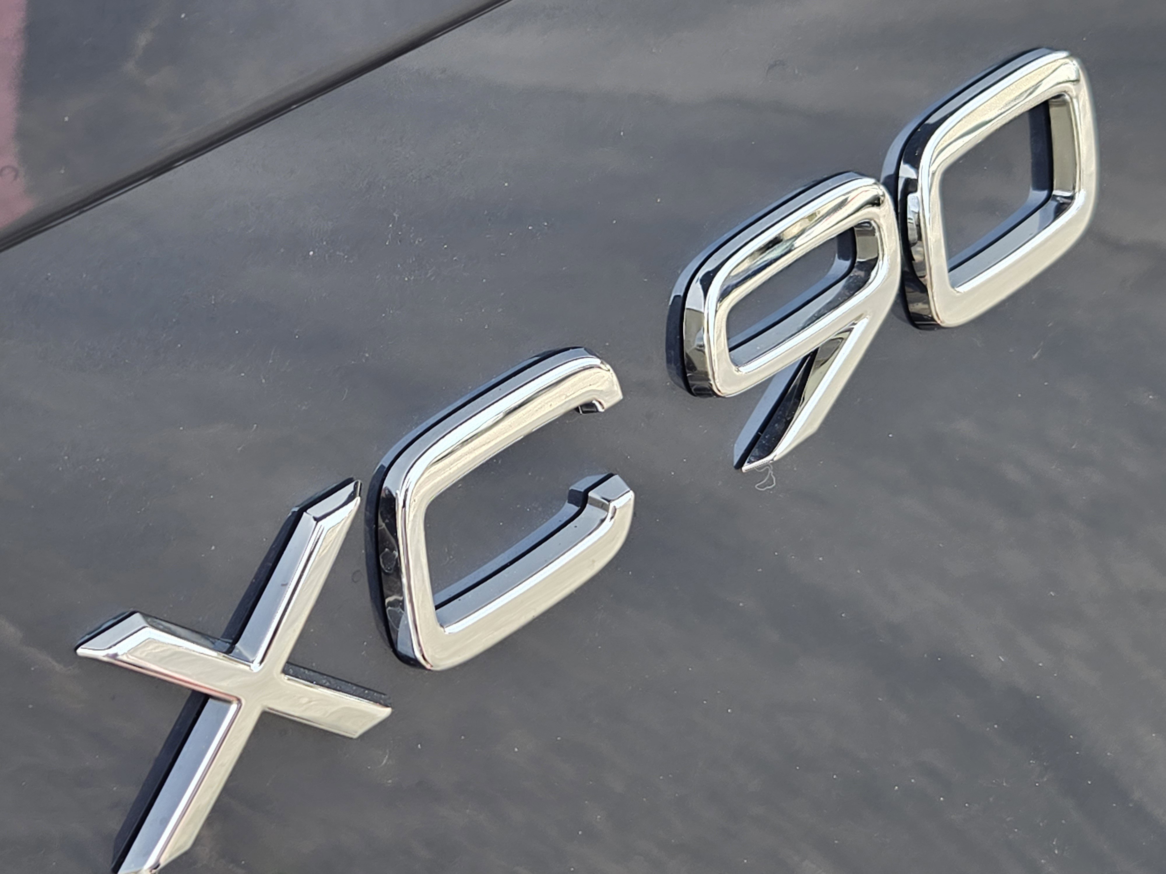 New 2026 Volvo XC90 B6 Plus w/ Protection Package Premier image 32