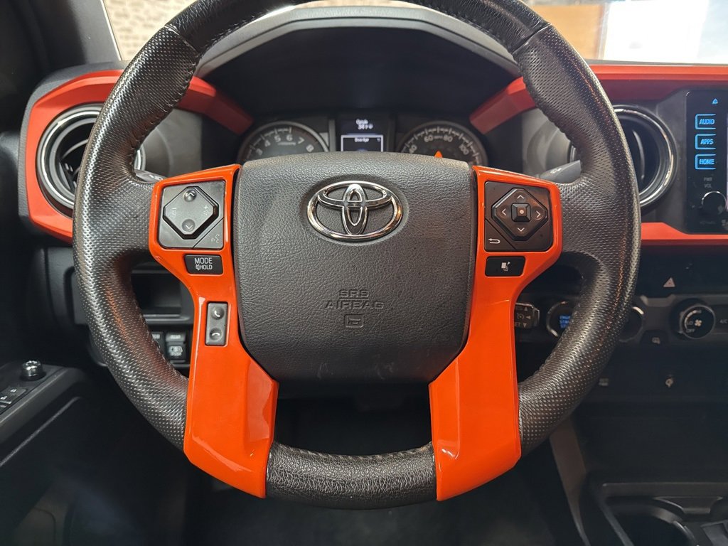 Used 2017 Toyota Tacoma TRD Sport image 15