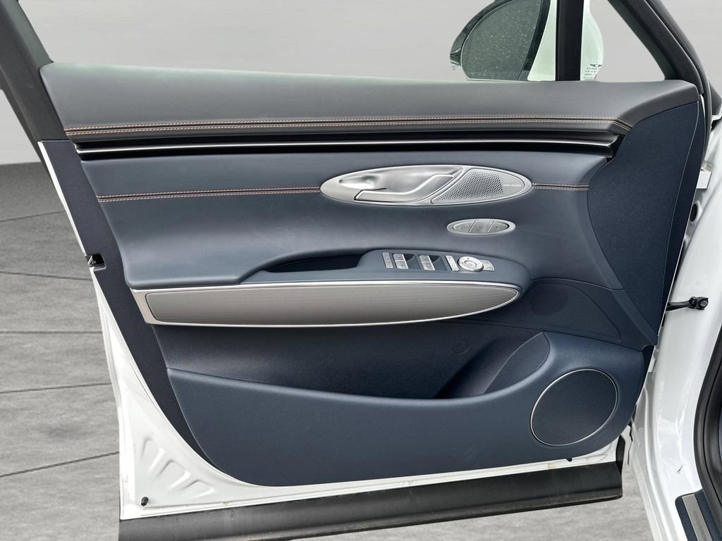 New 2026 Genesis GV70 3.5T Sport Advanced AWD/4WD image 14