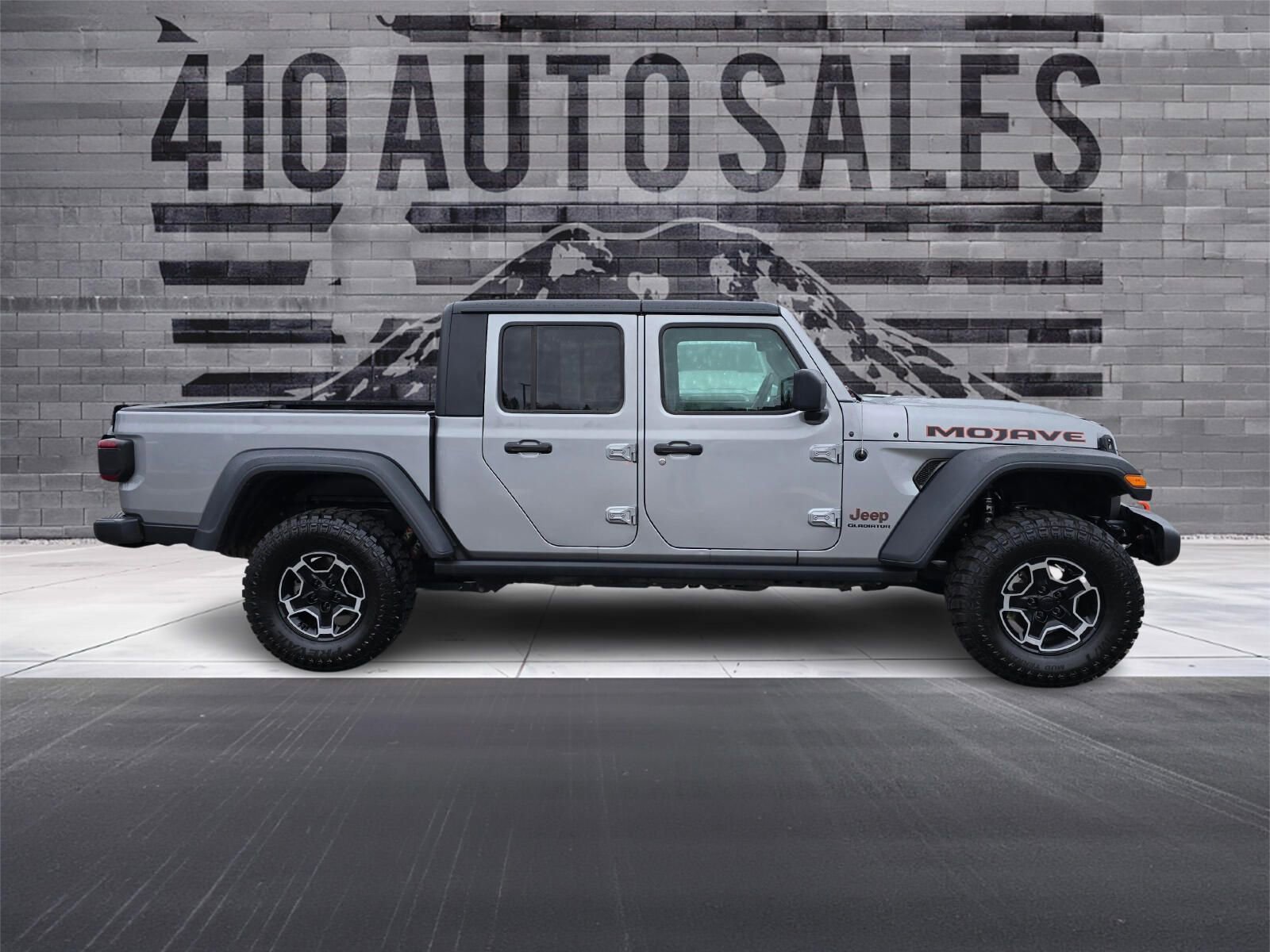 Used 2020 Jeep Gladiator Mojave AWD/4WD image 2