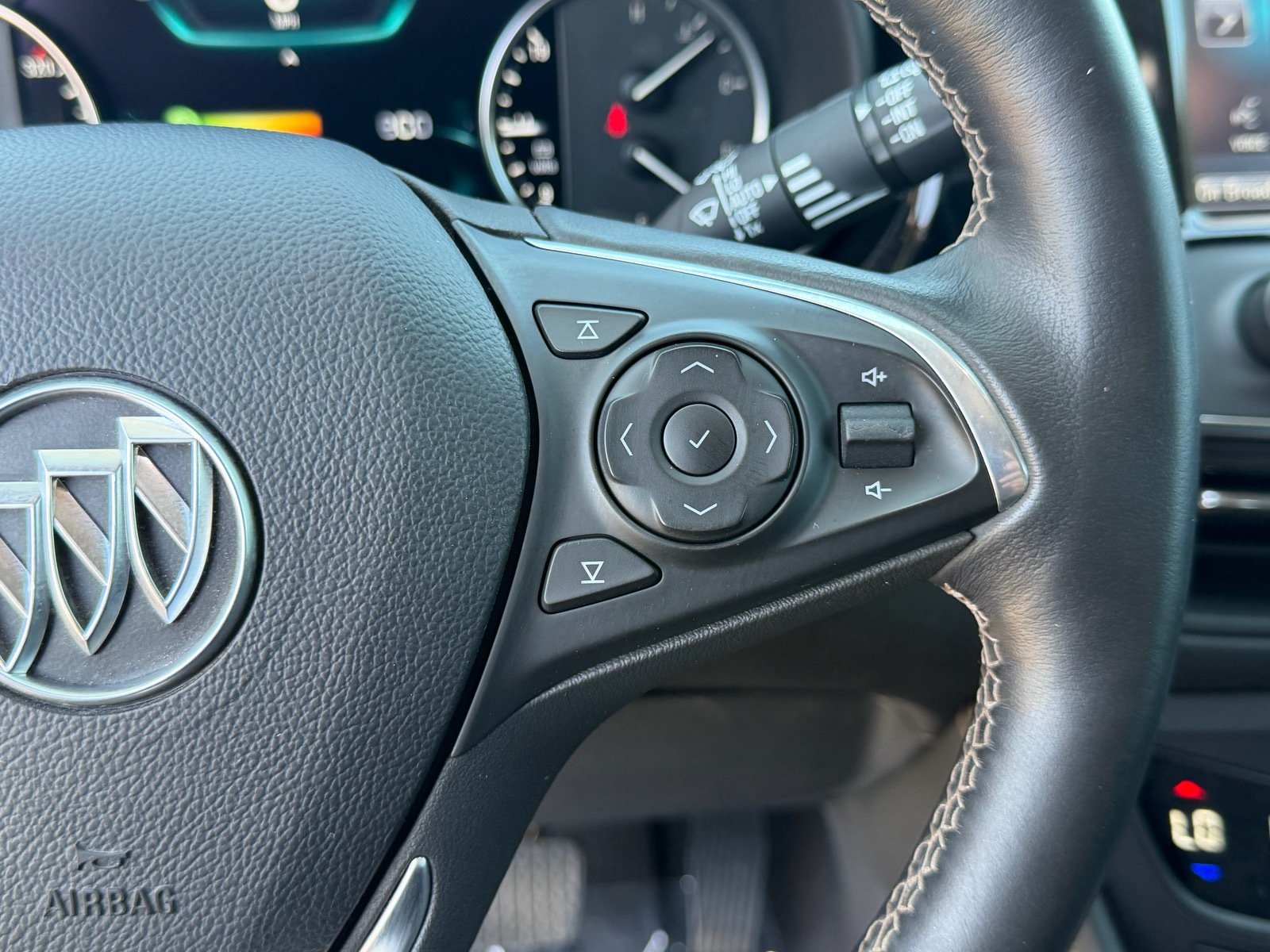 Used 2016 Buick Envision Premium AWD/4WD image 33
