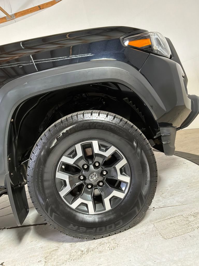 Used 2021 Toyota Tacoma TRD Off-Road w/ TRD Premium Off Road Package AWD/4WD image 8