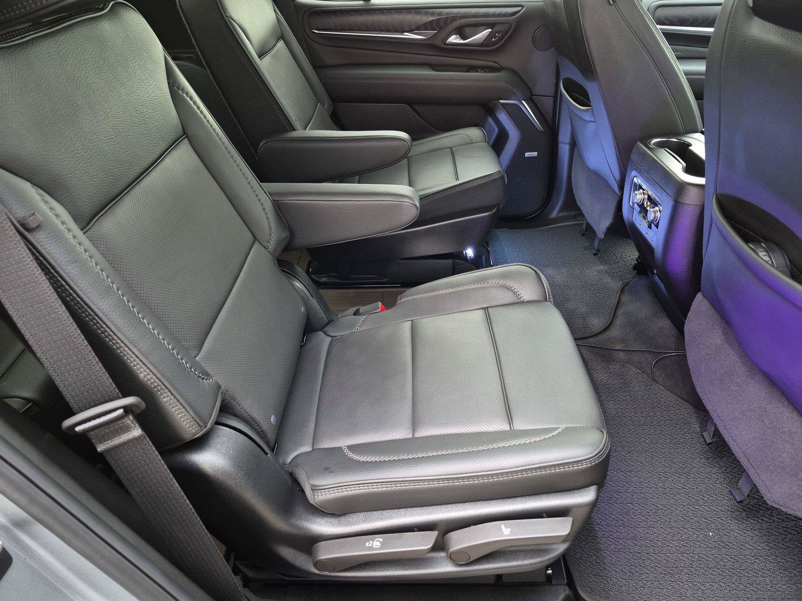 Used 2024 GMC Yukon Denali w/ Advanced Technology Package AWD/4WD image 30