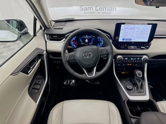Used 2024 Toyota RAV4 XLE Premium image 24