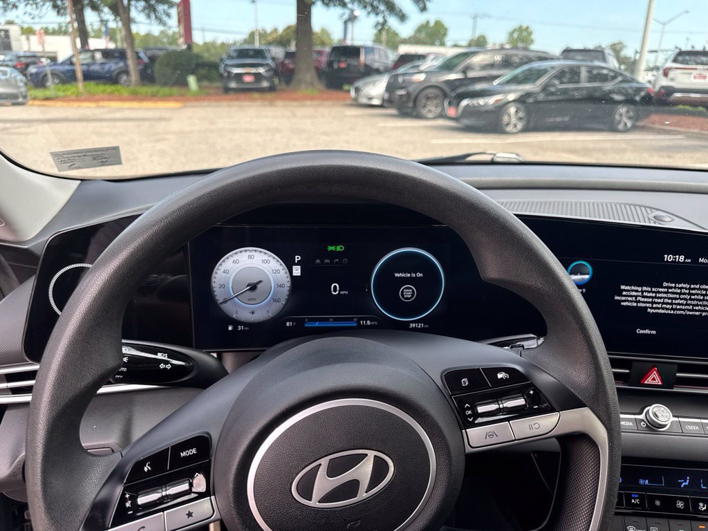 Used 2024 Hyundai Elantra SEL FWD image 15