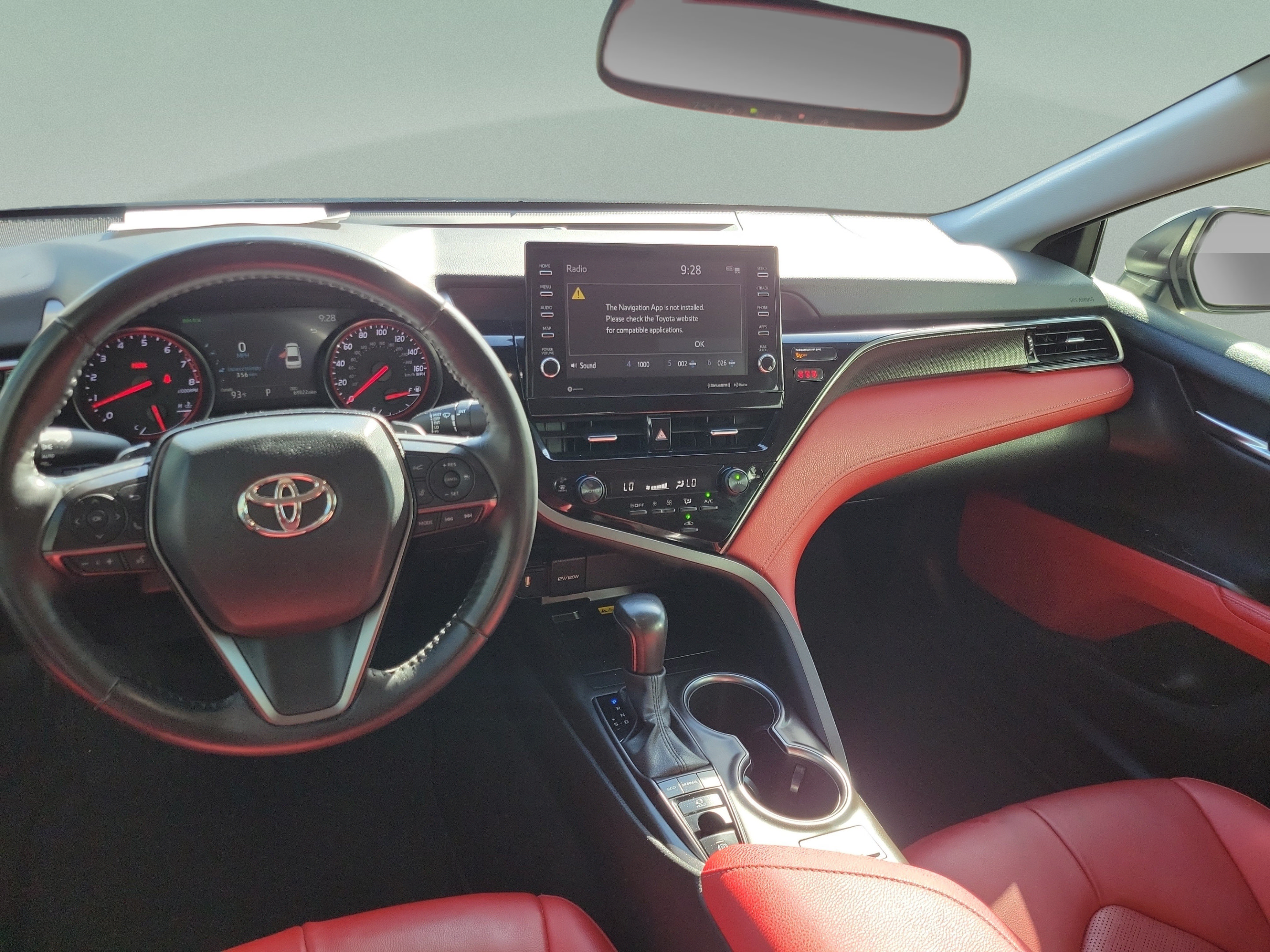 Used 2022 Toyota Camry XSE FWD image 18