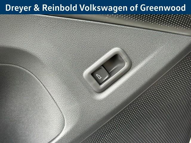 New 2026 Volkswagen Tiguan SE image 24