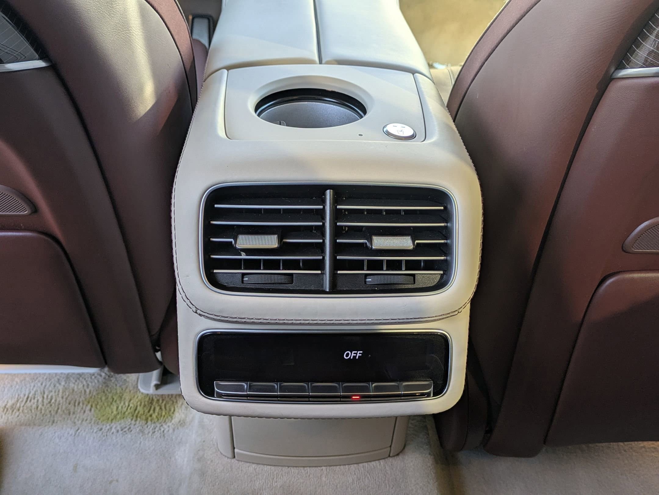 Used 2022 Mercedes-Benz Maybach GLS 600 4MATIC image 23