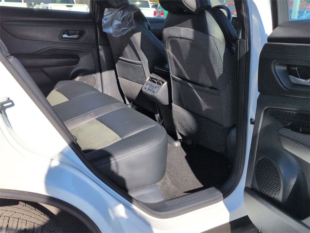 Used 2024 Nissan Ariya FWD image 19