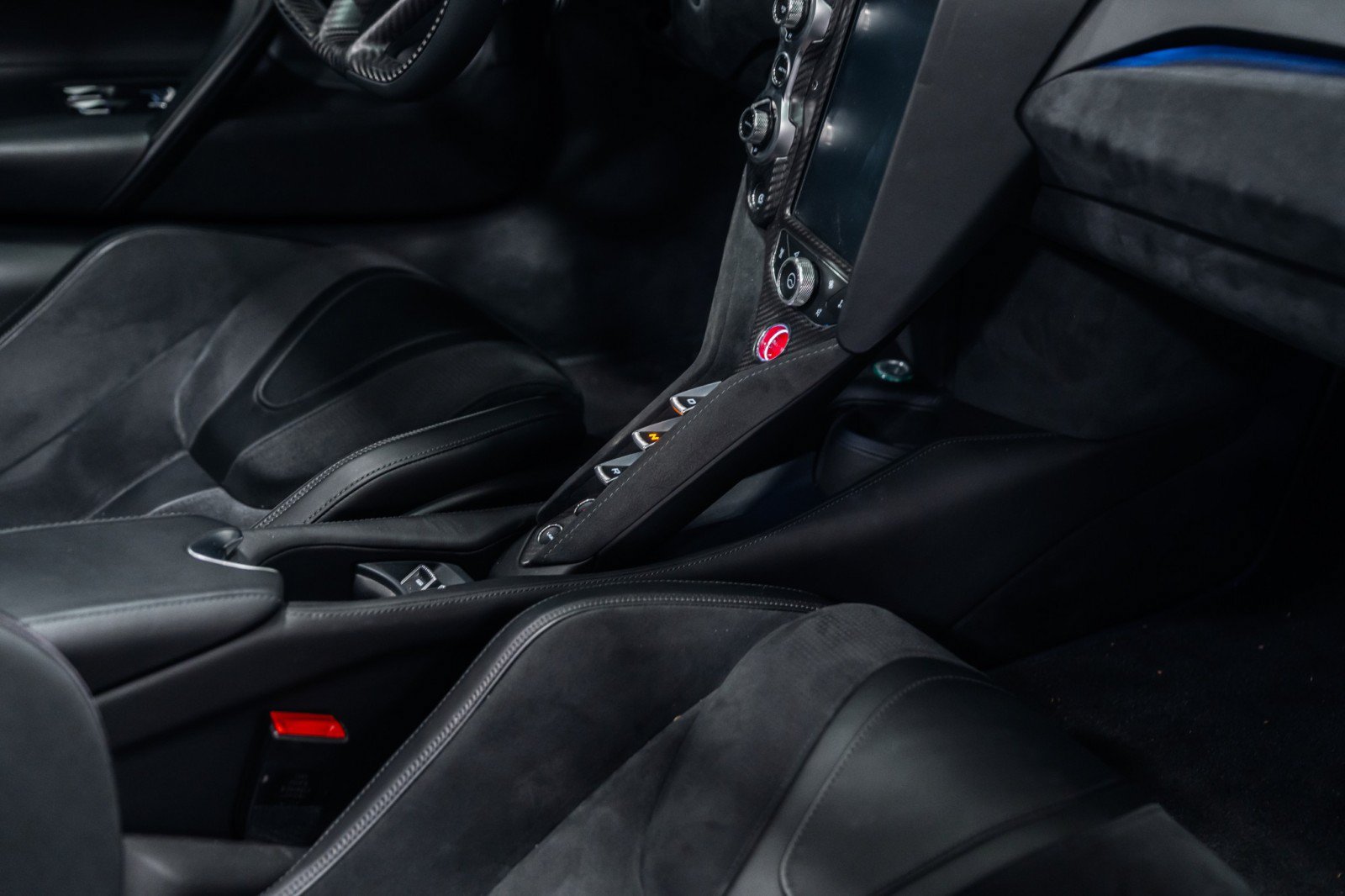 Used 2019 McLaren 720S Performance RWD image 20