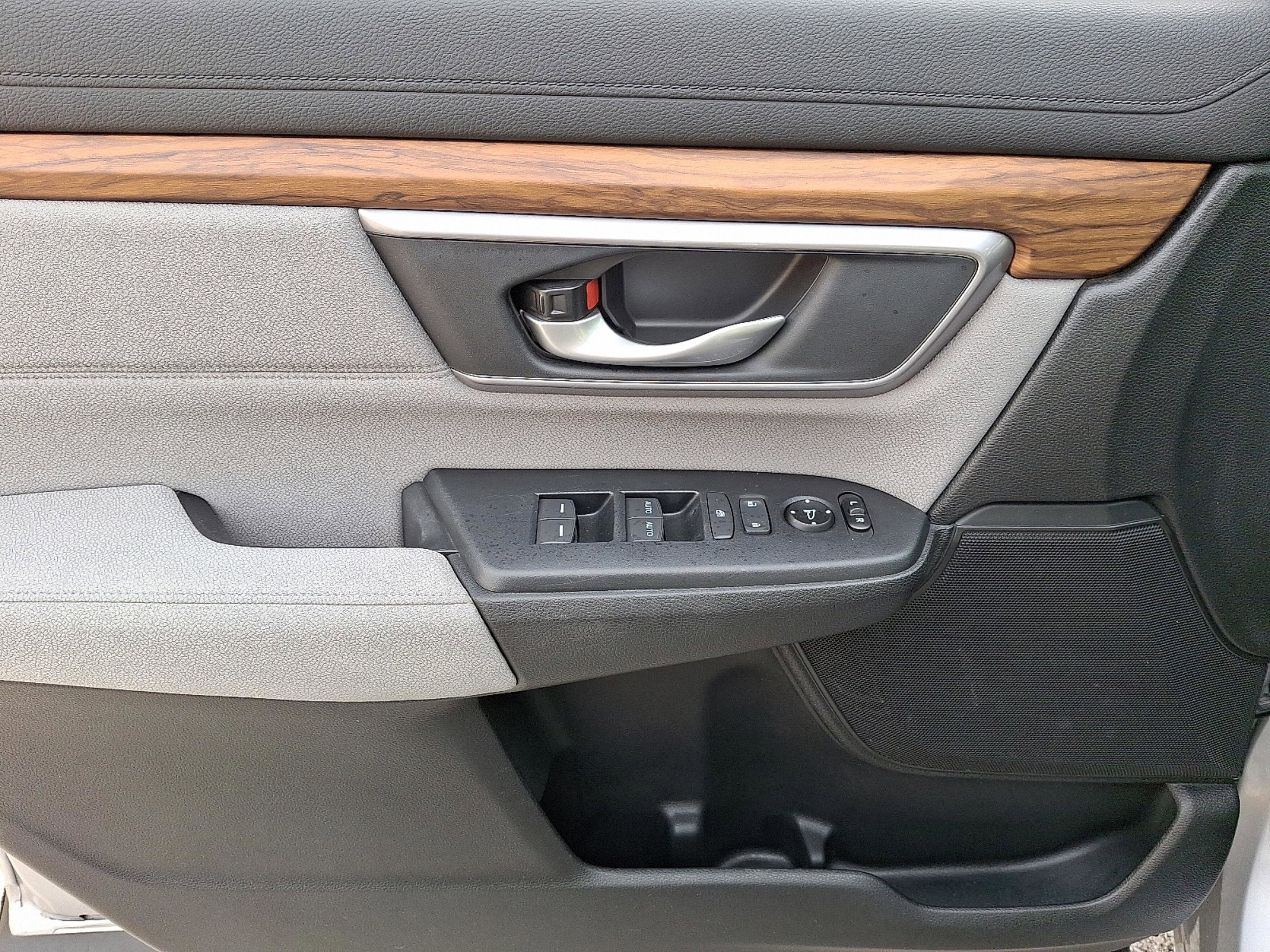 Used 2017 Honda CR-V EX image 12