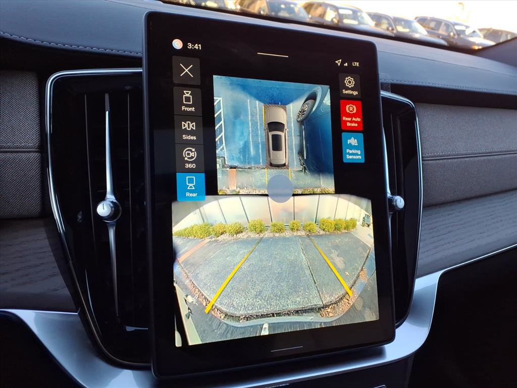 New 2026 Volvo XC90 T8 Plus w/ Protection Package Premier image 20