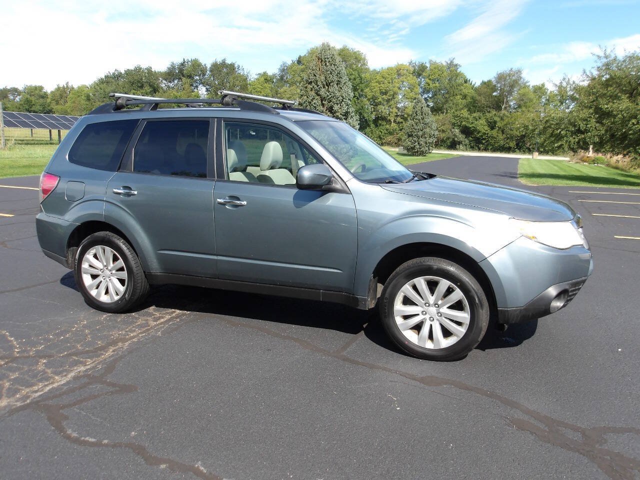Used 2013 Subaru Forester 2.5X Premium w/ All-Weather Pkg AWD/4WD image 43