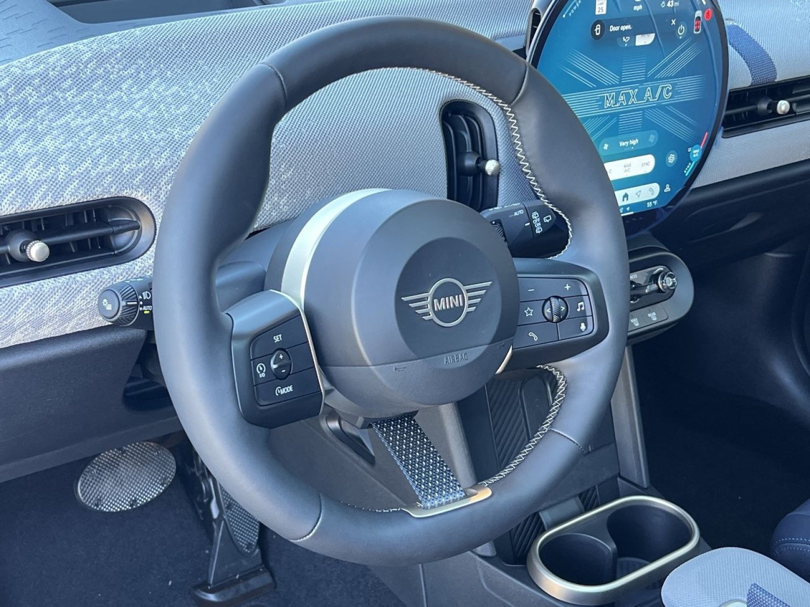 New 2025 MINI Cooper 2-Door Hardtop FWD image 13