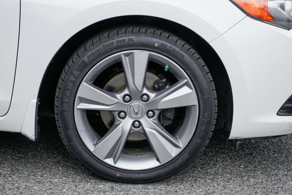 Used 2013 Acura ILX w/ Premium Package FWD image 39