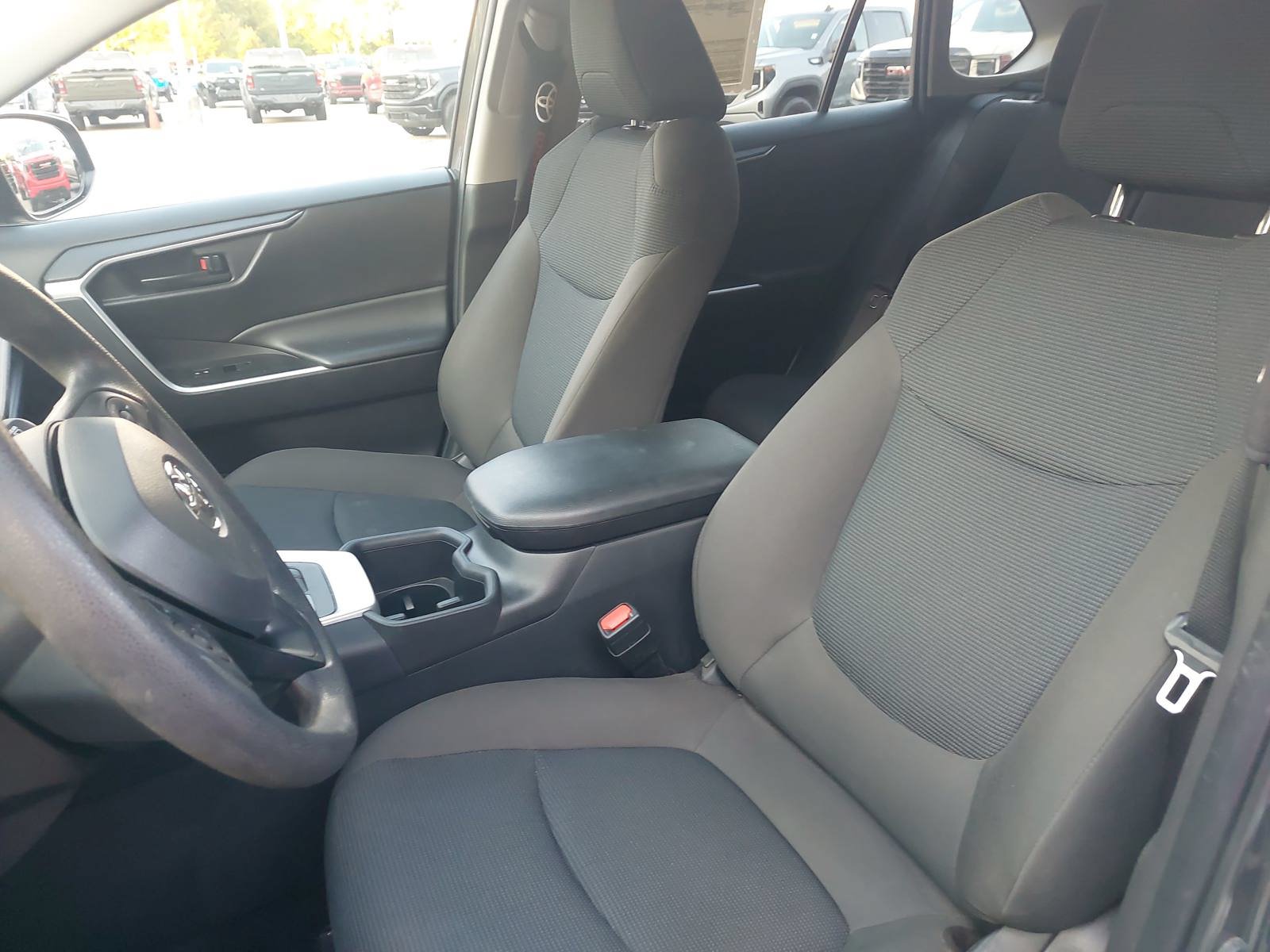 Used 2024 Toyota RAV4 LE FWD image 15