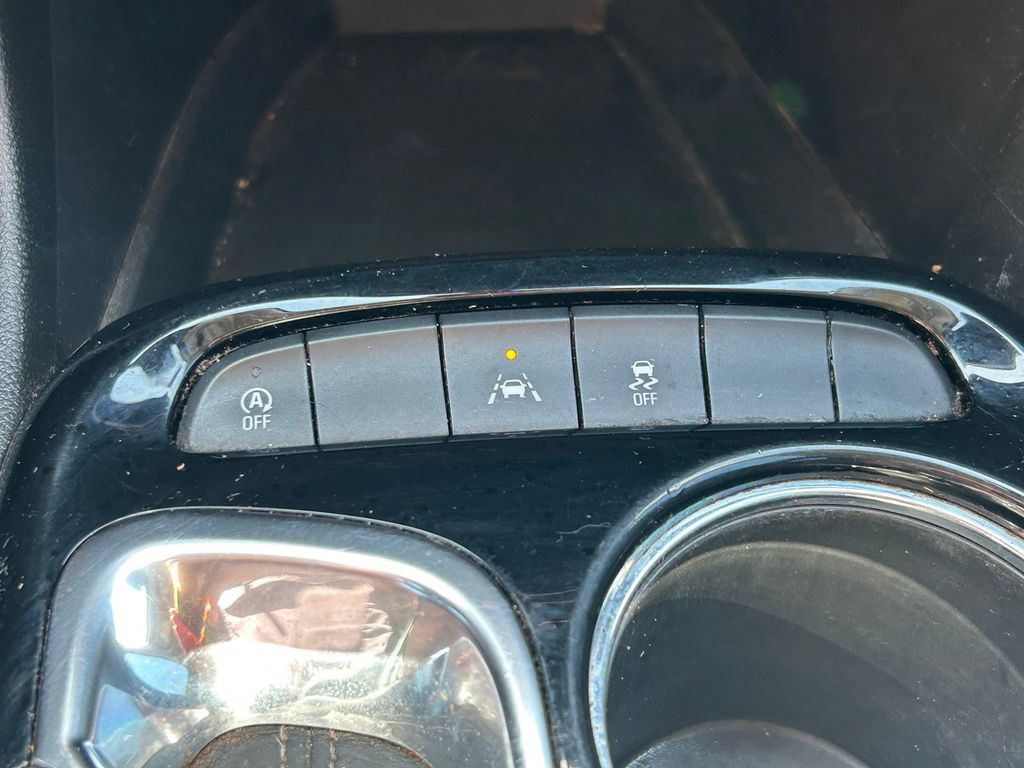 Used 2020 Buick Encore GX Select w/ Sport Touring Package FWD image 28