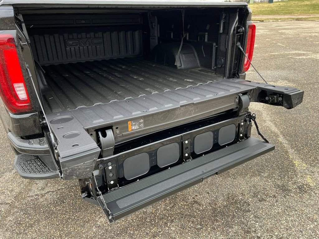 New 2026 GMC Sierra 1500 Denali w/ Denali Reserve Package image 14