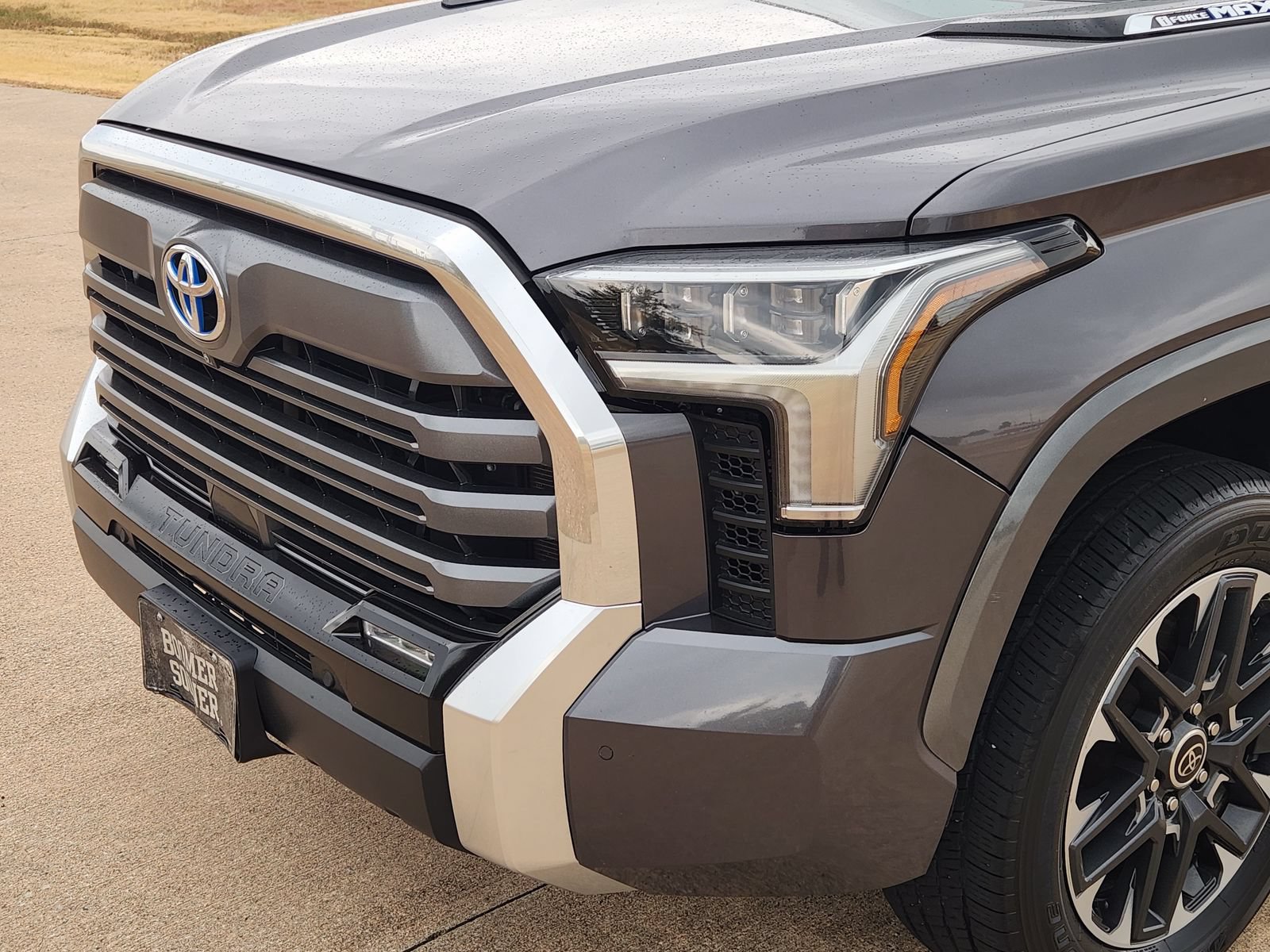 Used 2022 Toyota Tundra Limited AWD/4WD image 10