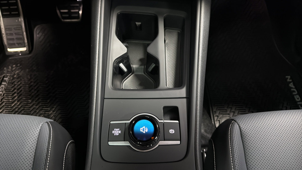 New 2026 Volkswagen Tiguan SE R-Line AWD/4WD image 30