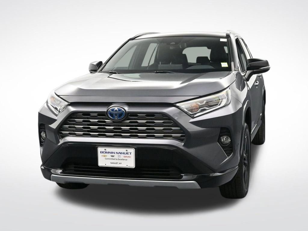 Used 2019 Toyota RAV4 XSE w/ Carpet Mat Package image 8