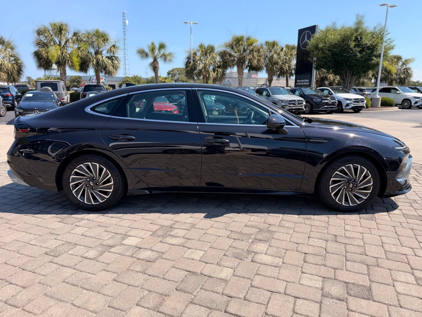 Used 2025 Hyundai Sonata Limited FWD image 8