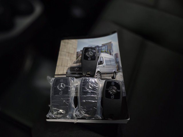 Used 2024 Mercedes-Benz Sprinter 2500 image 34