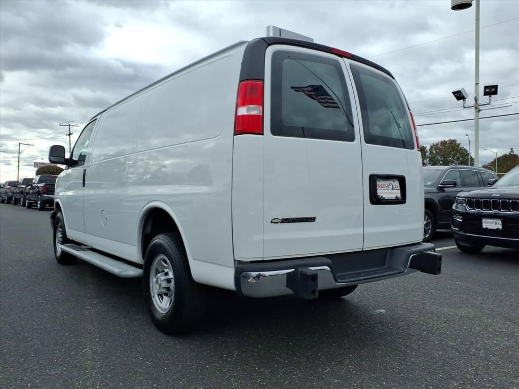 Used 2024 Chevrolet Express 2500 w/ Driver Convenience Package image 16